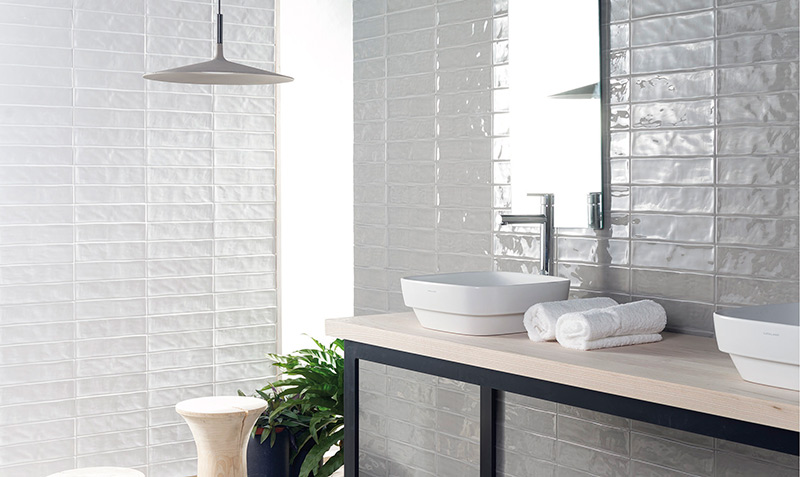 Qué azulejos poner en un baño pequeño