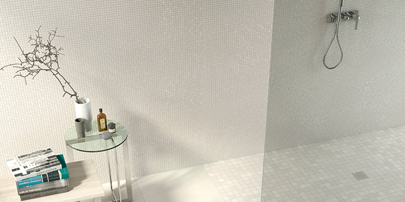 Qué azulejos poner en un baño pequeño